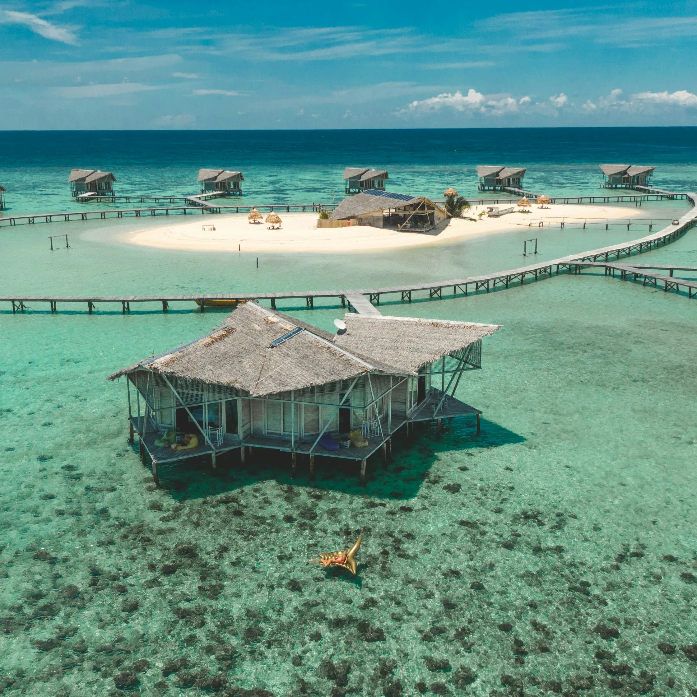 resort yang ada di Pulau Cinta