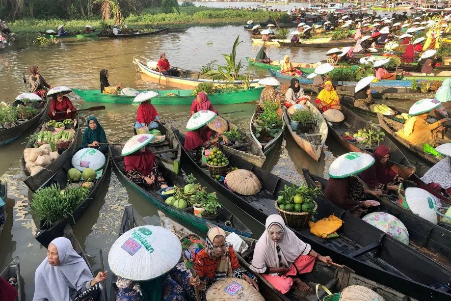 8 Tradisi Unik di Indonesia, Jadi Daya Tarik Wisatawan!